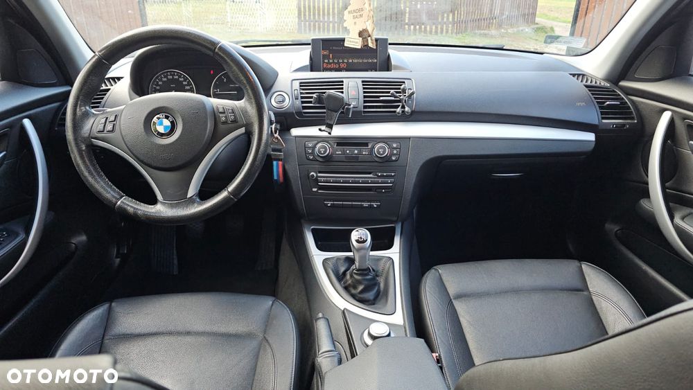 BMW Seria 1 120d DPF - 11