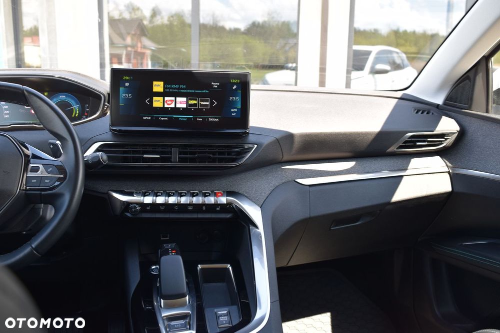 Peugeot 3008 225 e-EAT8 Allure - 30