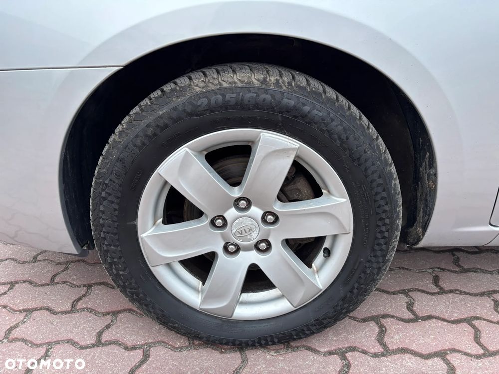 Kia Carens CRDi DPF EX - 26