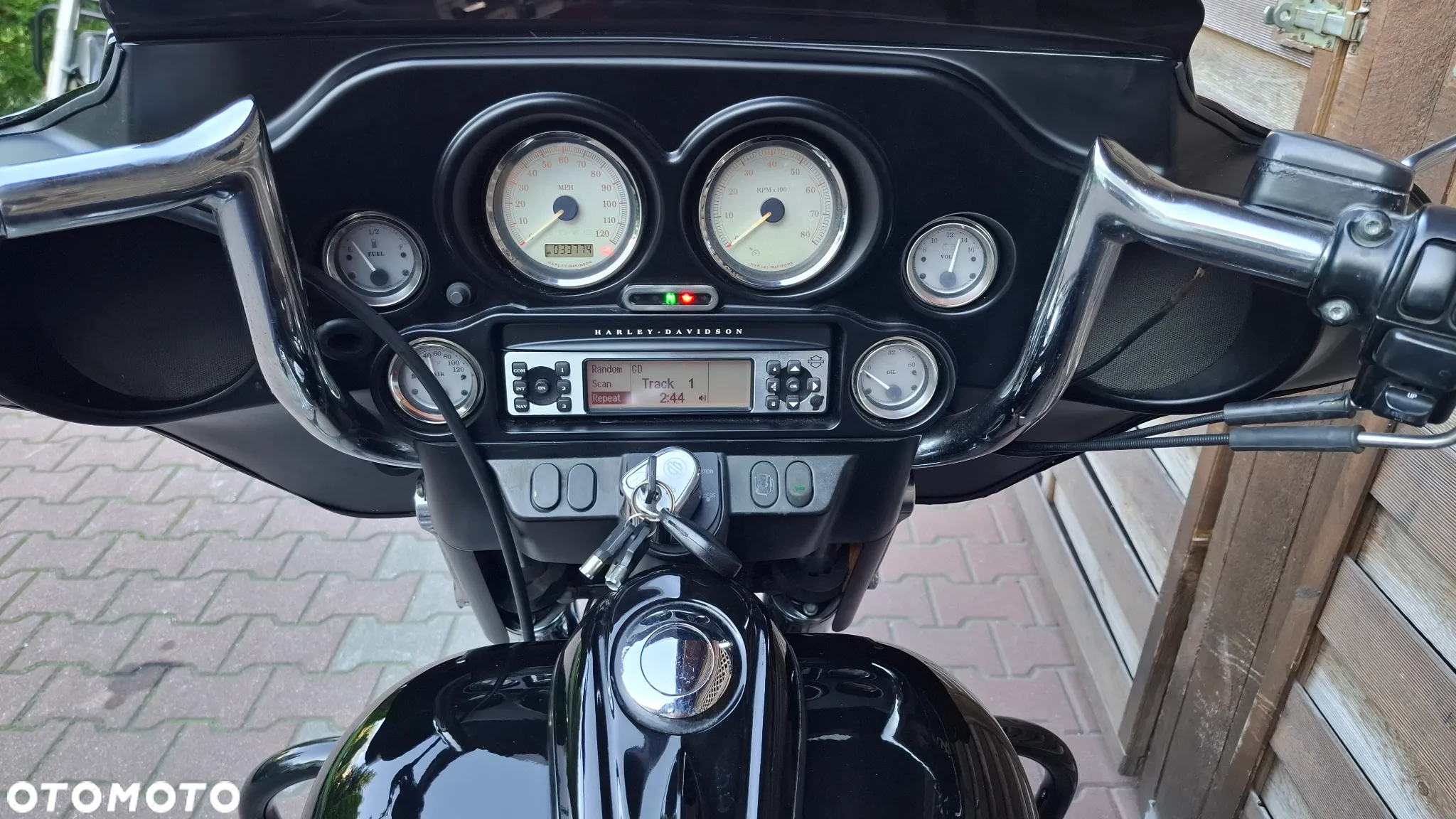 Harley-Davidson Touring Street Glide - 21