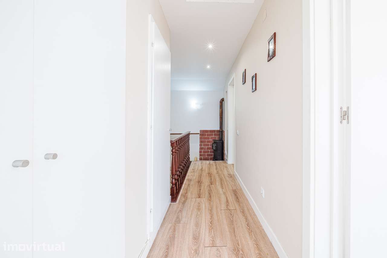Moradia totalmente remodelada - Grande imagem: 4/22
