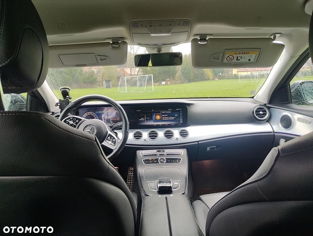 Mercedes-Benz Klasa E 300 de 4Matic 9G-TRONIC - 12