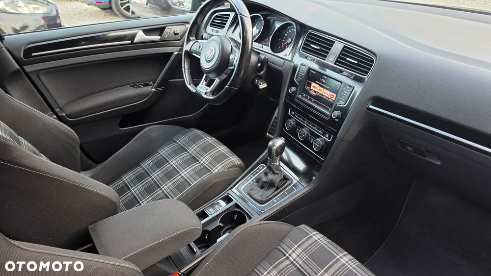 Volkswagen Golf GTD 2.0 TDI SCR DSG - 13