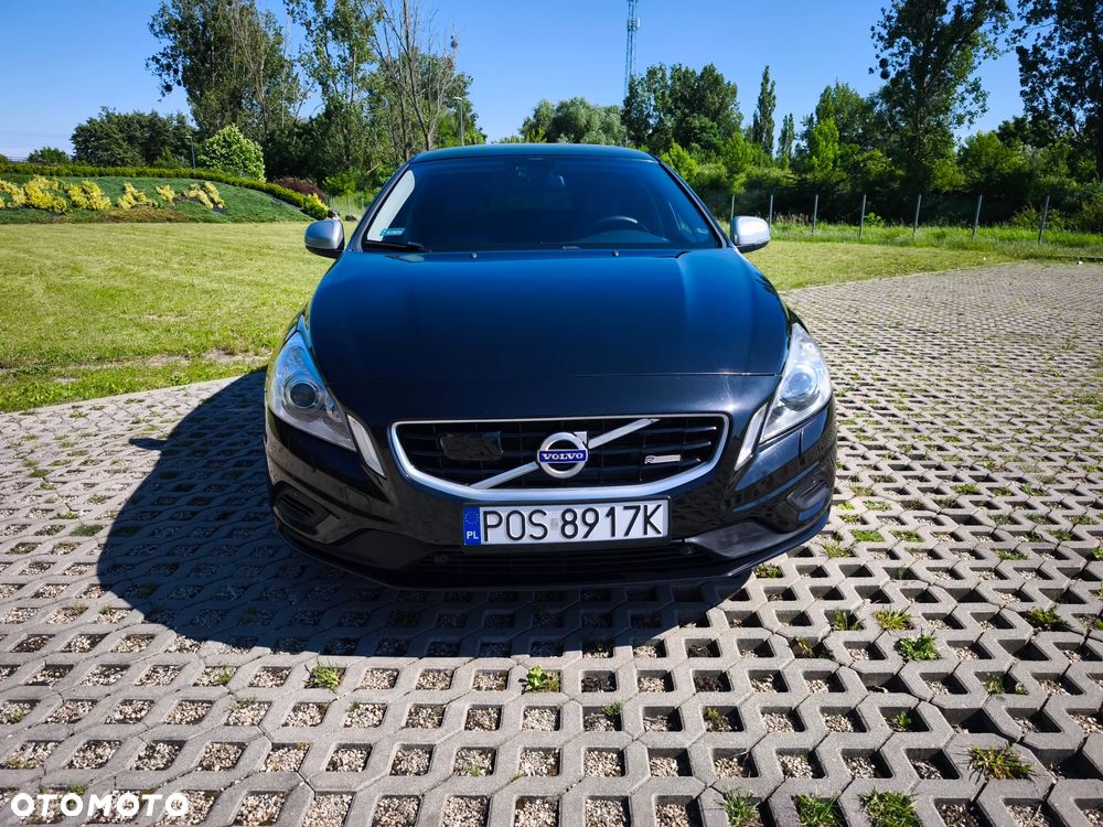 Volvo V60 D3 R-Design - 14