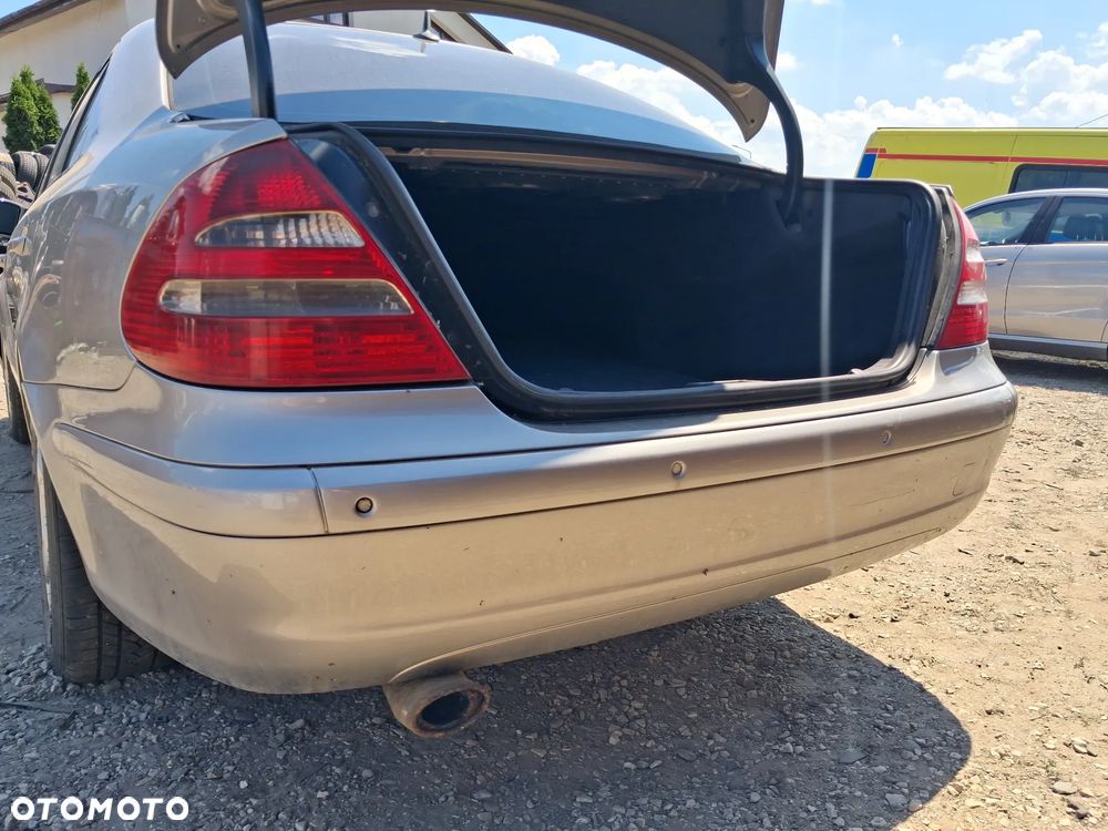 ZDERZAK TYL TYLNI MERCEDES E KLASA W211 723 - 4