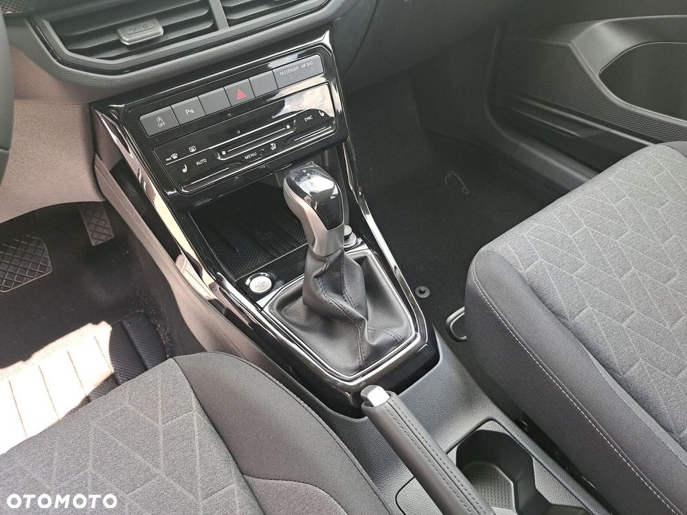 Volkswagen T-Cross - 16