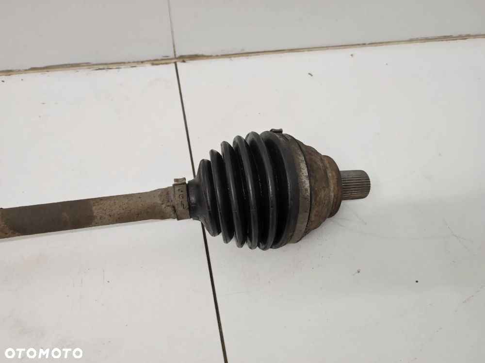 PÓŁOŚ PÓŁOŚKA PRAWA PRZÓD SKODA OCTAVIA III 3 1.0 TSI MANUAL - 2