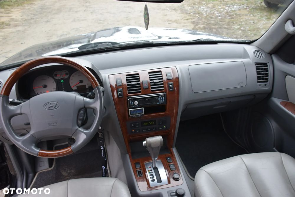 Hyundai Terracan - 12