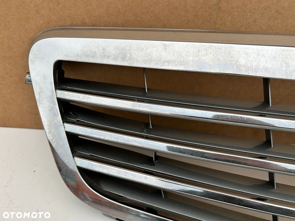 MERCEDES C KLASA C-KLASA W204 GRILL ATRAPA CHROM - 2