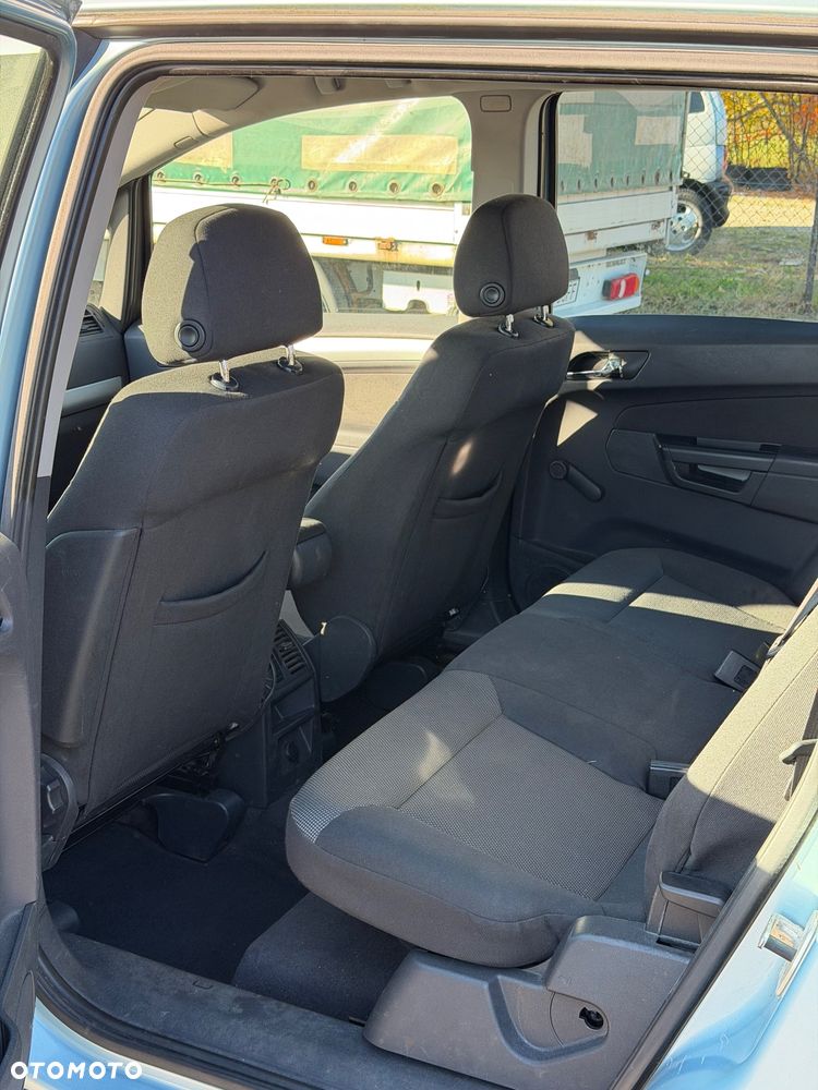 Opel Zafira - 30