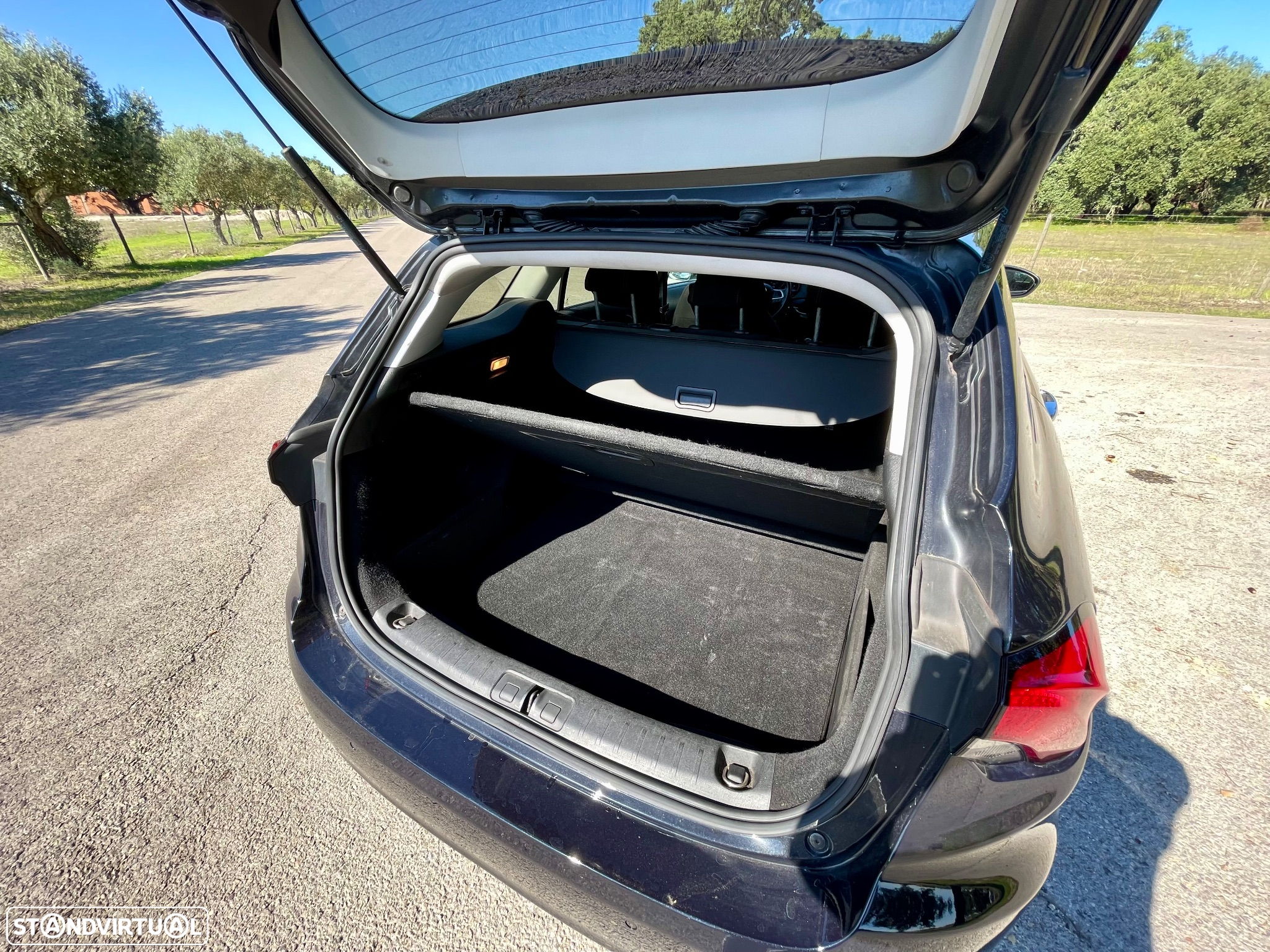 Fiat Tipo Station Wagon 1.3 M-Jet Lounge - 24
