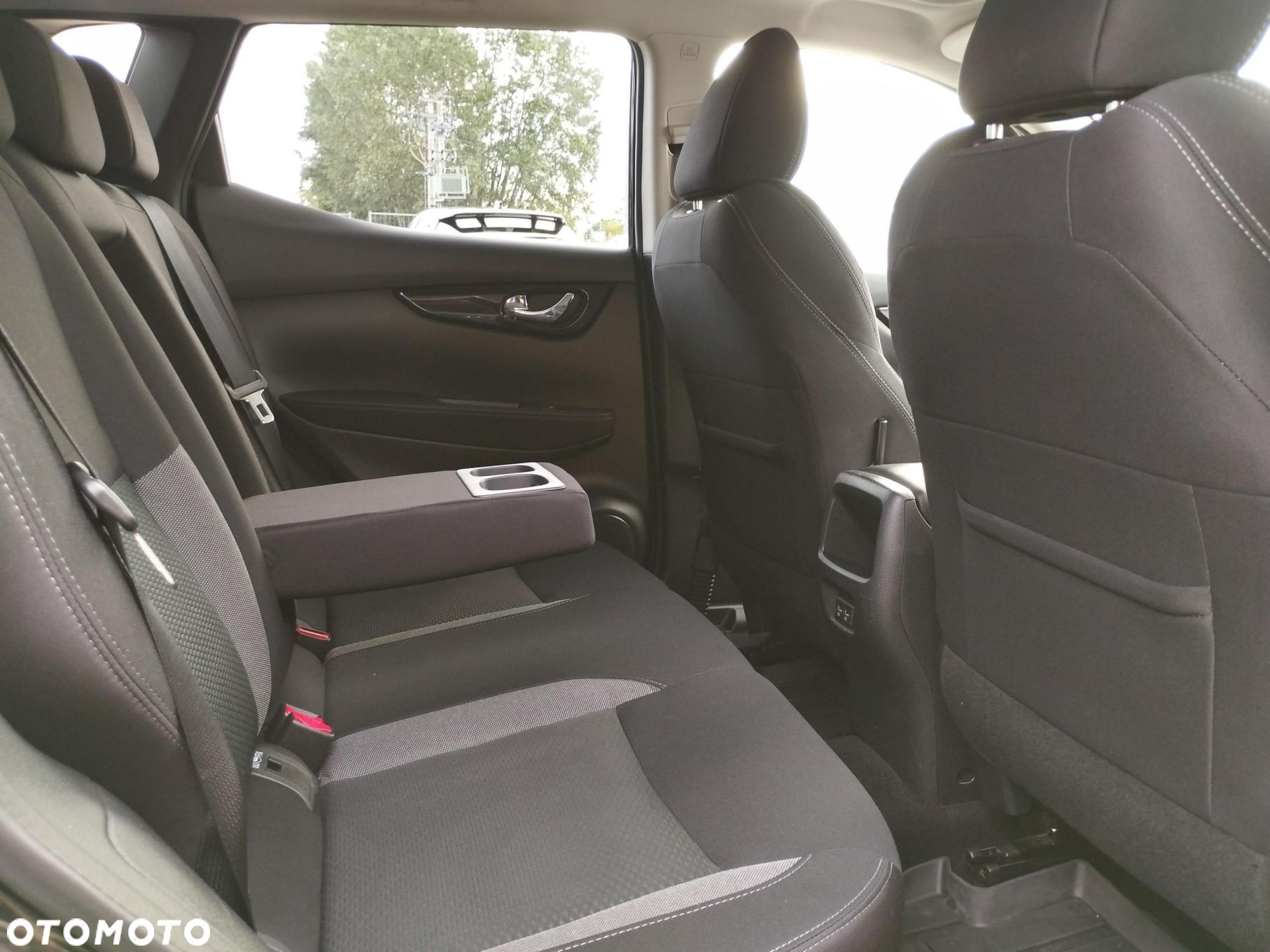 Nissan Qashqai 1.3 DIG-T N-Connecta - 12