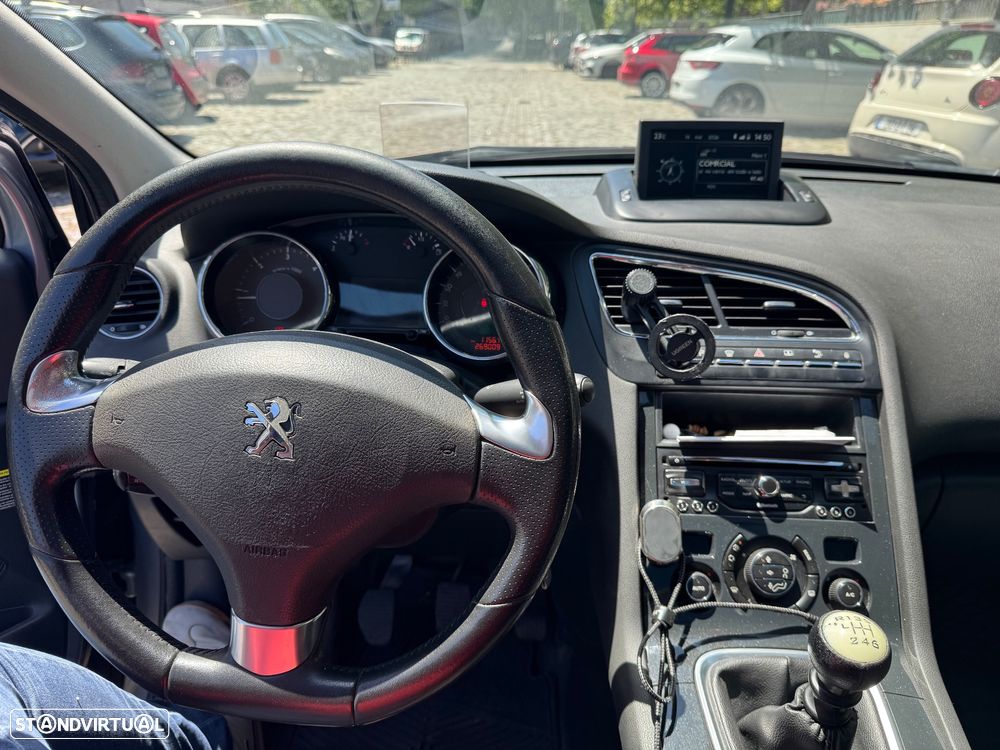 Peugeot 5008 1.6 BlueHDi Allure J17 - 12