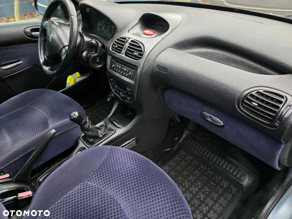 Peugeot 206 75 Quiksilver - 3