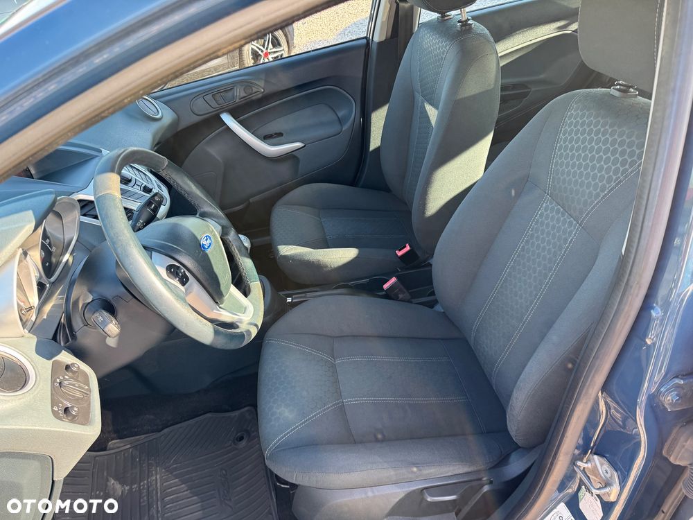 Ford Fiesta - 12