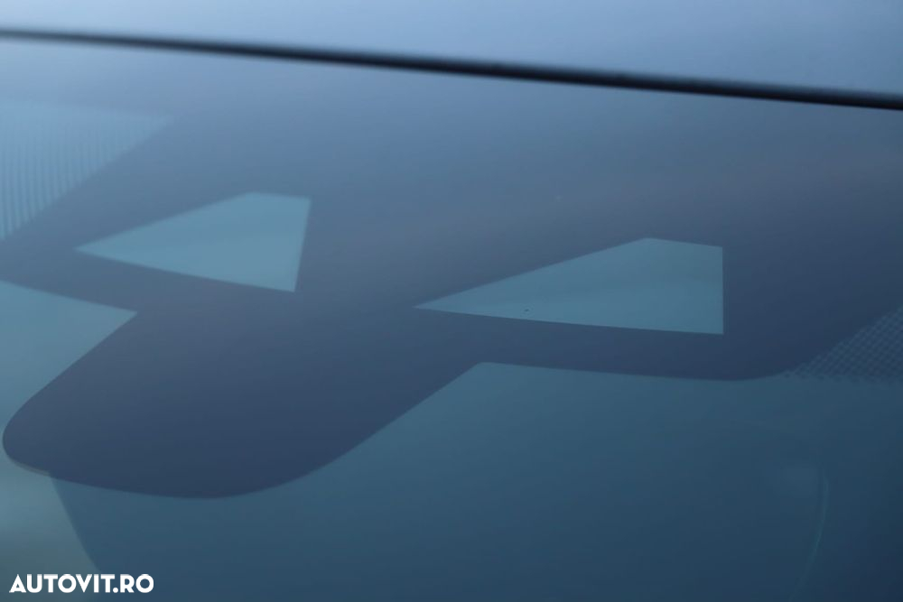 Jaguar F-Pace D200 AWD R-Dynamic HSE 90th Anniversary Edition - 34