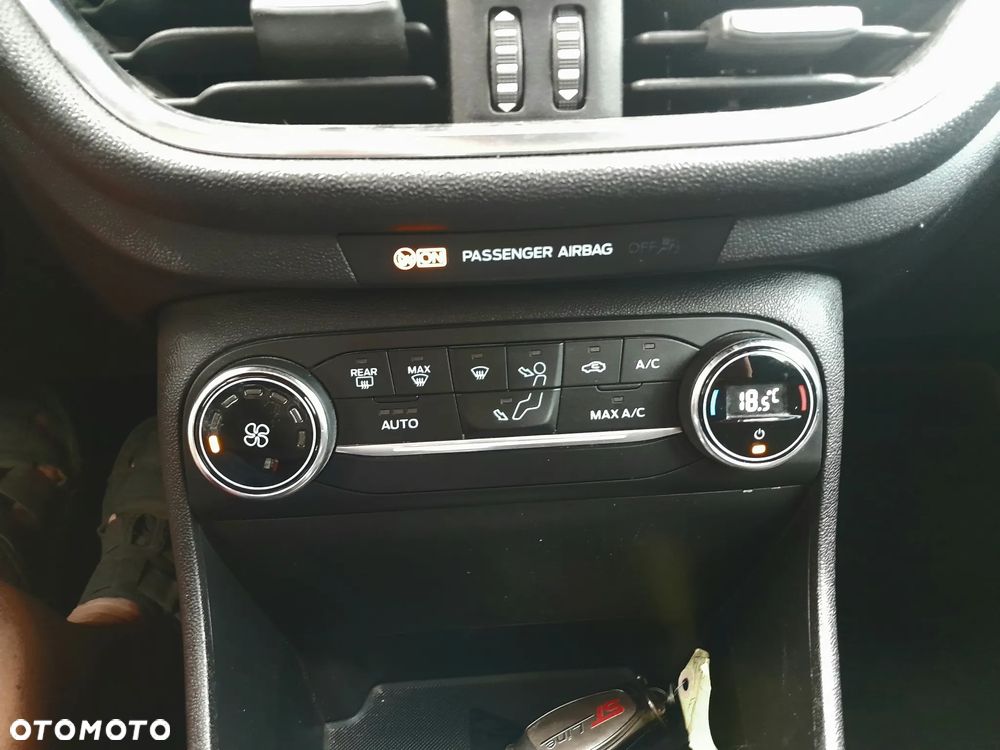 Ford Fiesta 1.0 EcoBoost S&S ST-LINE - 21