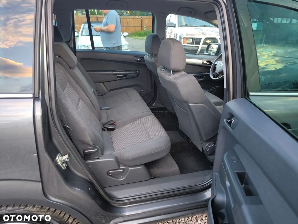 Opel Zafira - 13