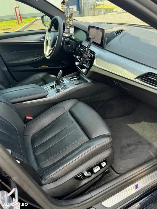 BMW Seria 5 520d xDrive AT - 33