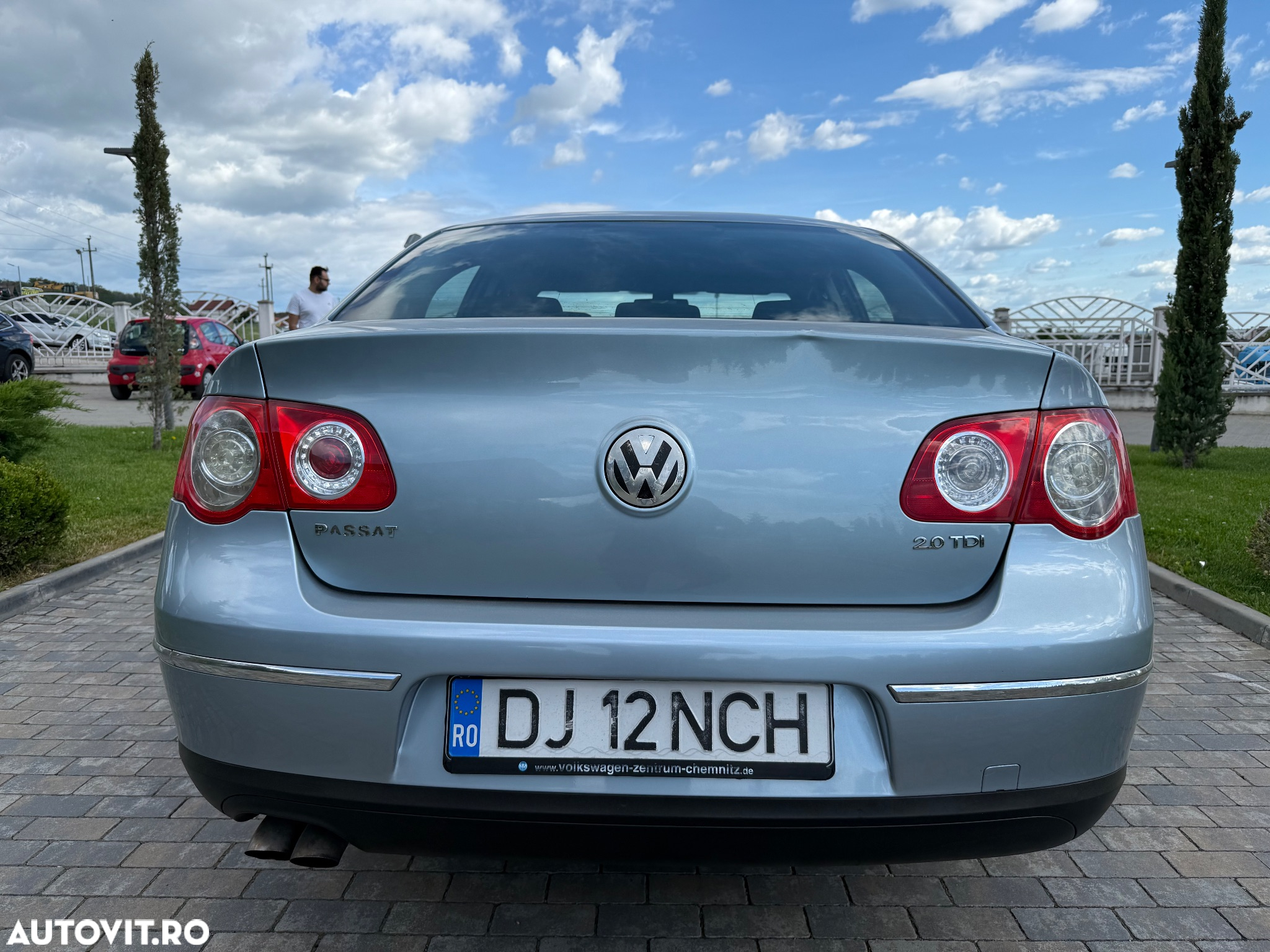Volkswagen Passat - 8