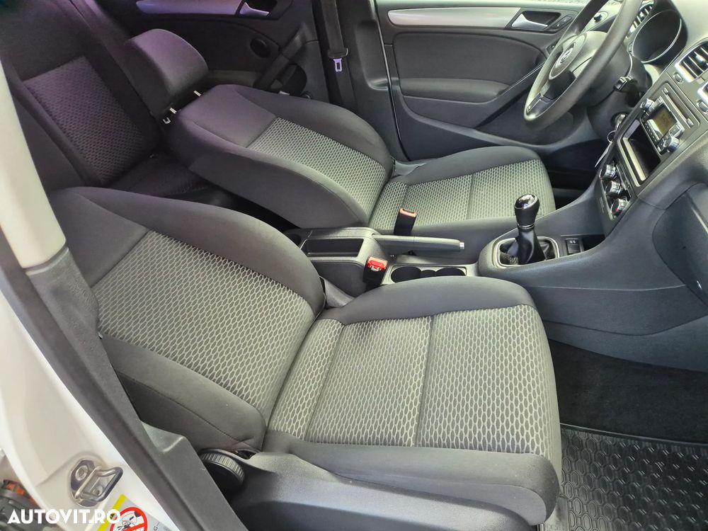 Volkswagen Golf - 14