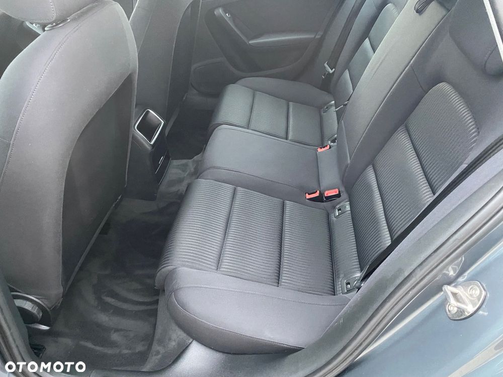 Audi A4 Limousine 2.0 TDI DPF clean diesel Ambiente - 28