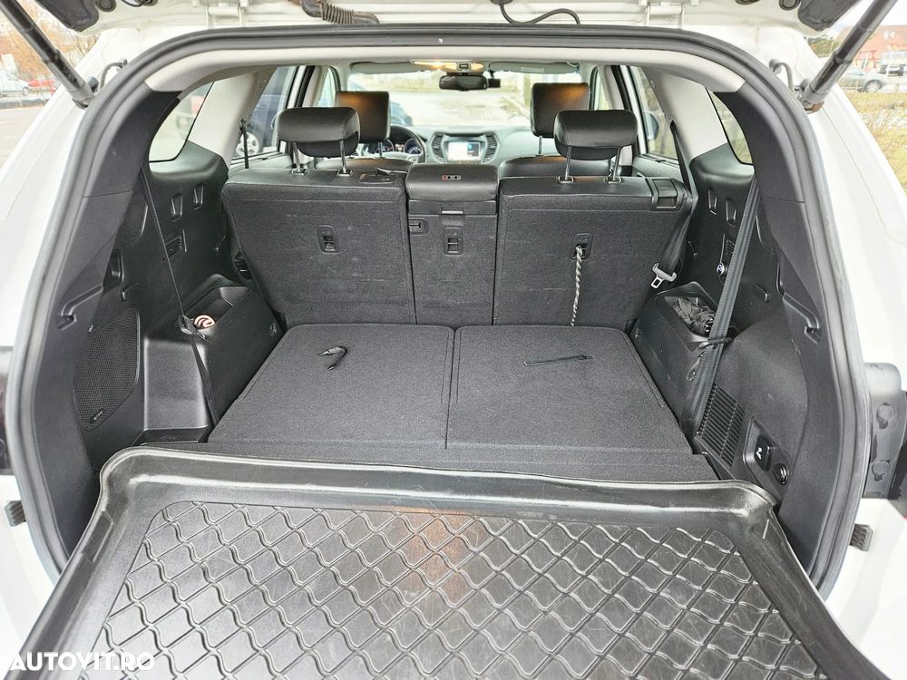 Hyundai Grand Santa Fe 2.2 CRDi ISG 4WD Aut. Luxury - 11