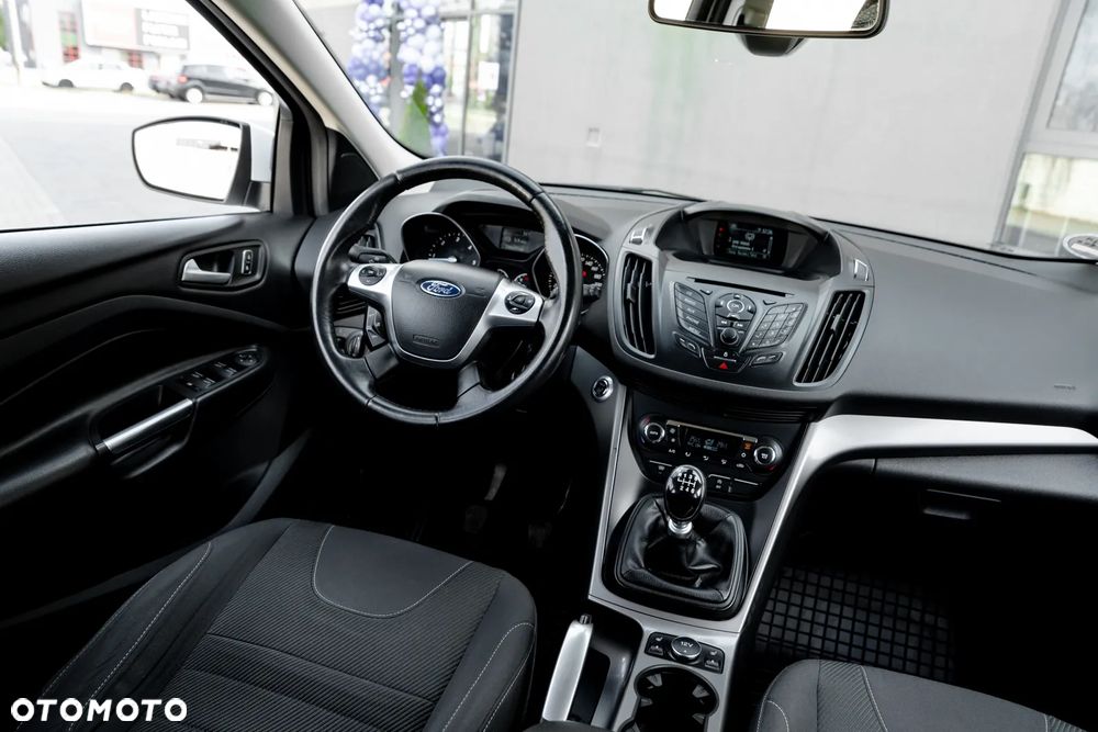 Ford Kuga 2.0 TDCi 2x4 Titanium - 19