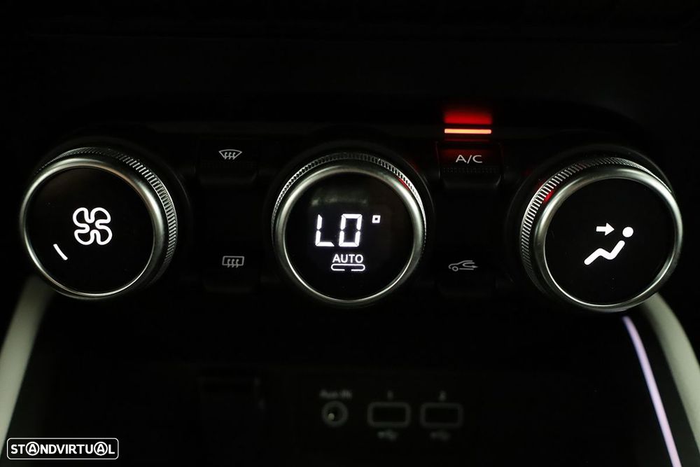 Renault Clio 1.0 TCe Techno Bi-Fuel - 13