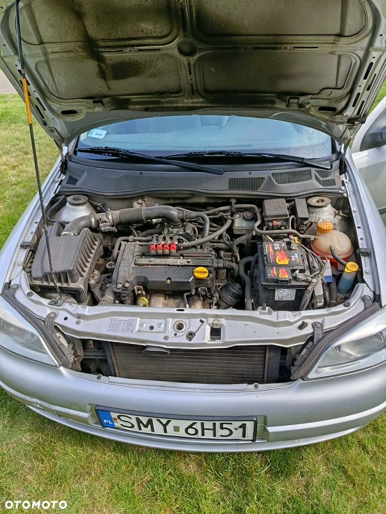 Opel Astra 1.4 Essentia - 2