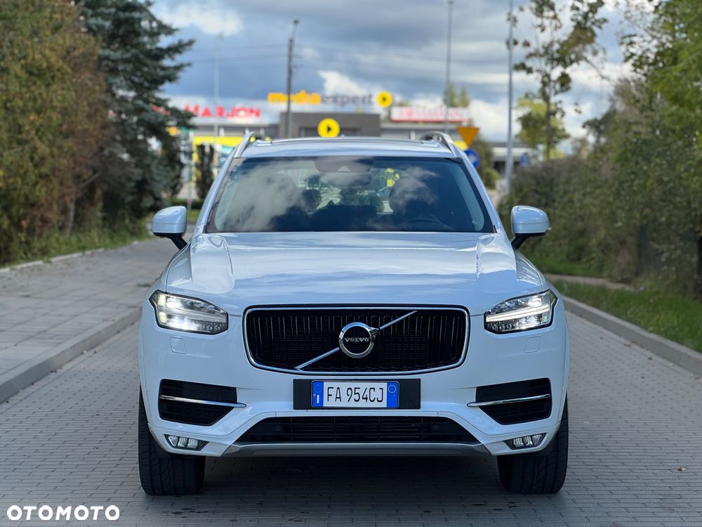 Volvo XC 90 D5 AWD Geartronic Momentum - 2