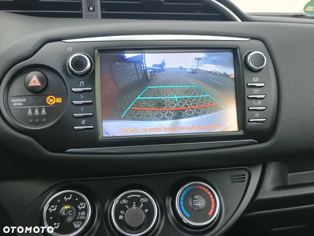 Toyota Yaris 1.5 Life - 11