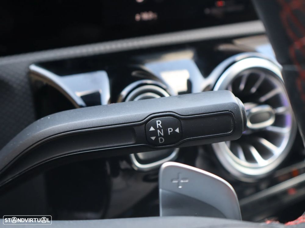 Mercedes-Benz CLA 250 e 8G-DCT AMG Line - 14