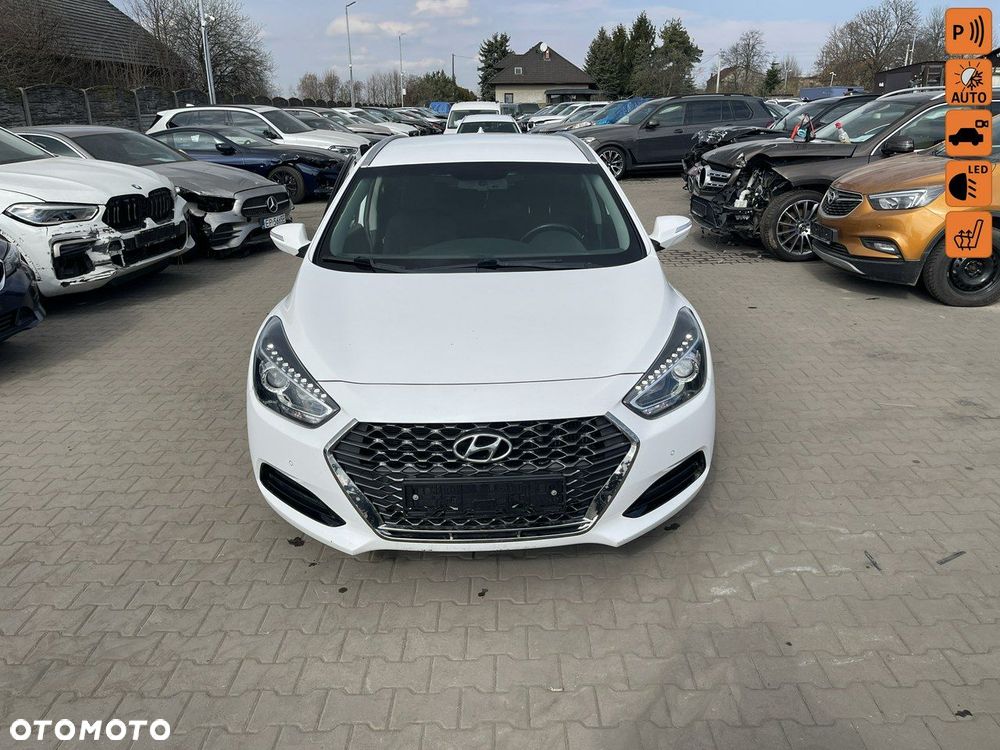 Hyundai i40 Kombi blue 1.6 CRDi Space - 1