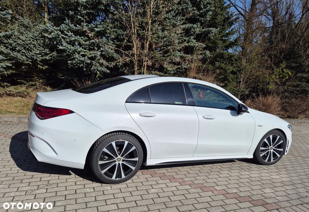 Mercedes-Benz CLA - 10