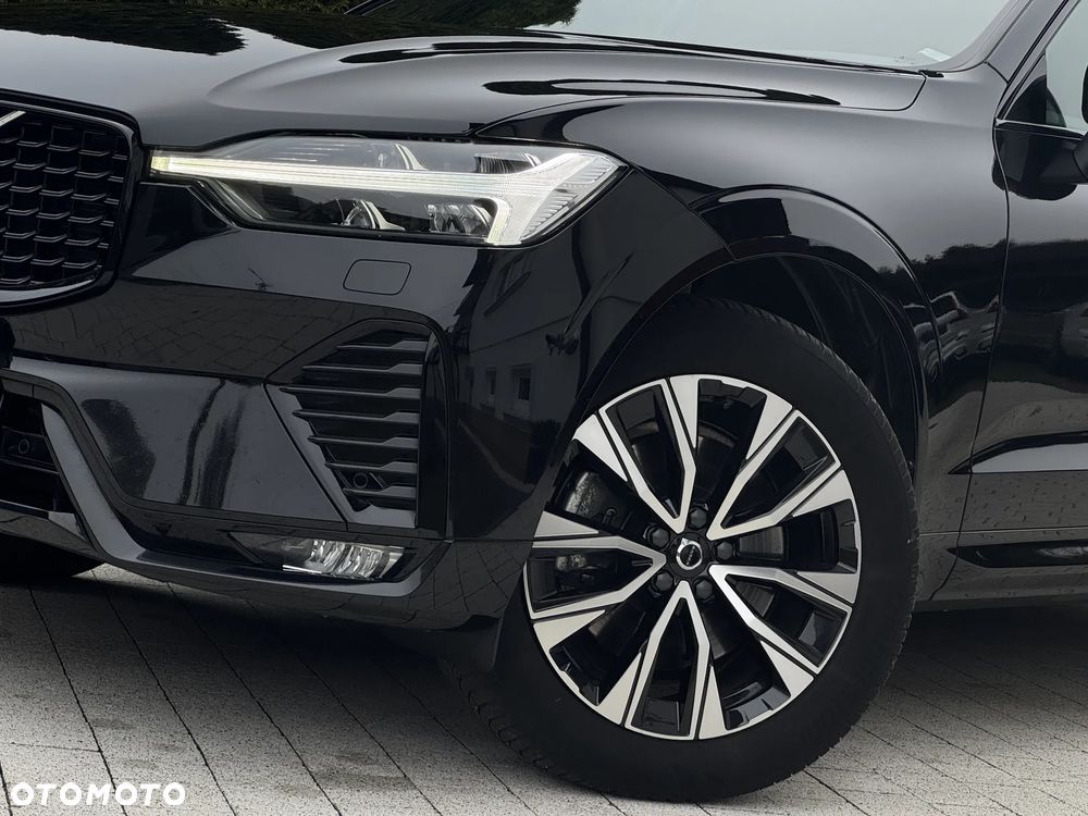 Volvo XC 60 B4 D AWD Plus Dark - 34