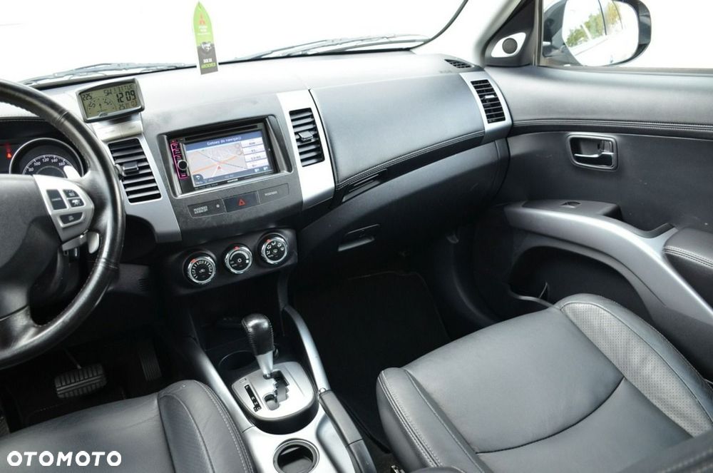 Mitsubishi Outlander - 28