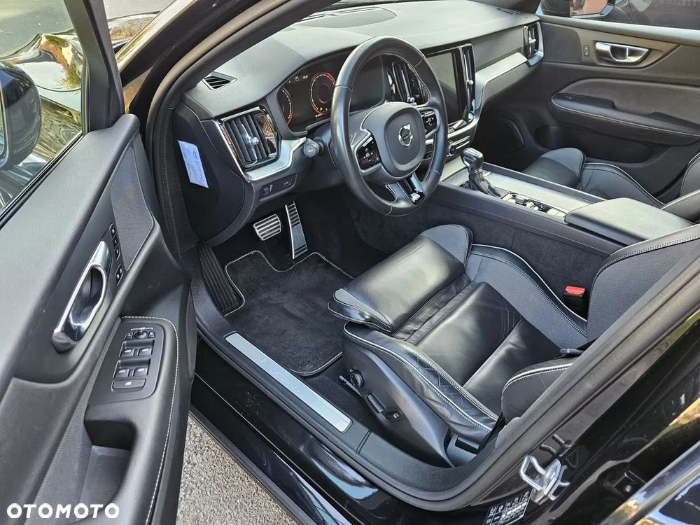 Volvo S60 T4 R-Design - 9