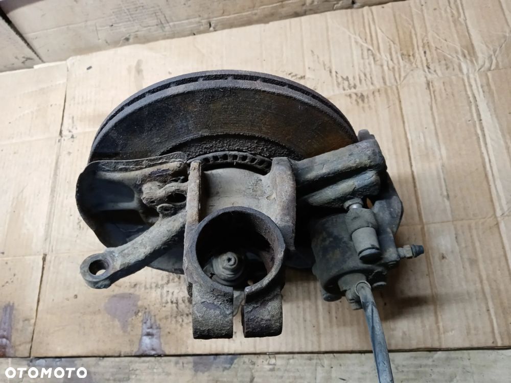 Zwrotnica piasta lewy przód kompletna VW New Beetle 2.0 - 9