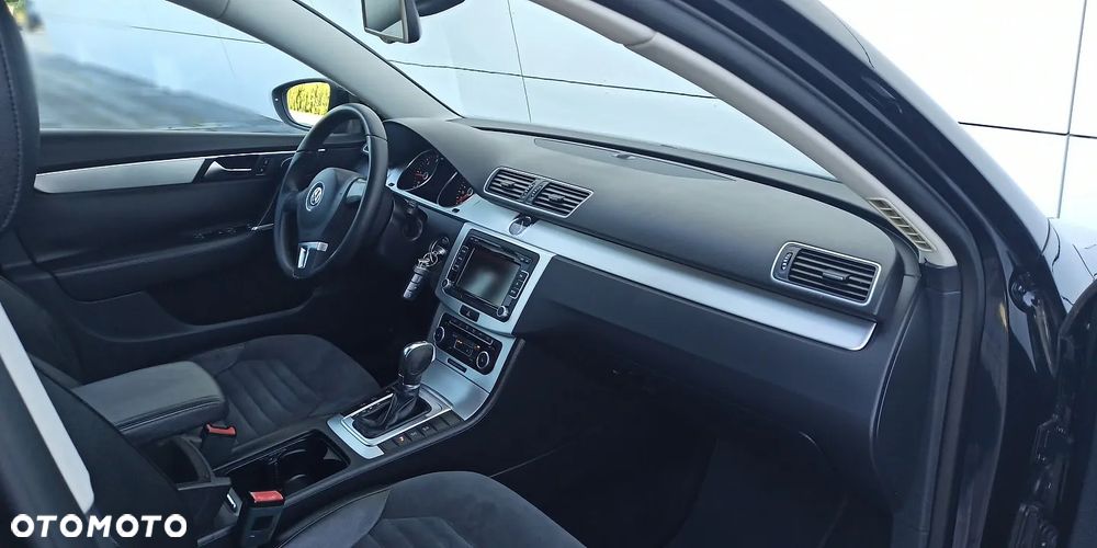 Volkswagen Passat 2.0 TDI DPF Highline DSG - 29