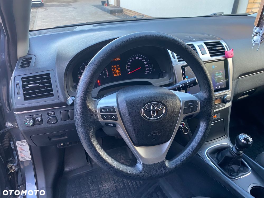 Toyota Avensis - 7