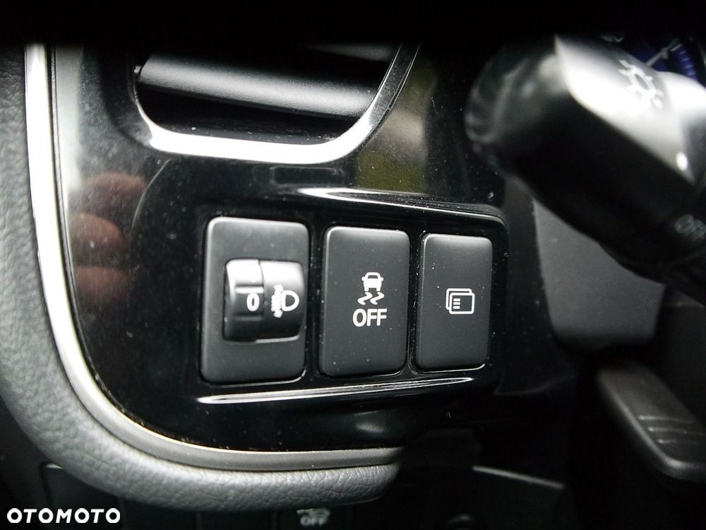 Mitsubishi Outlander - 37