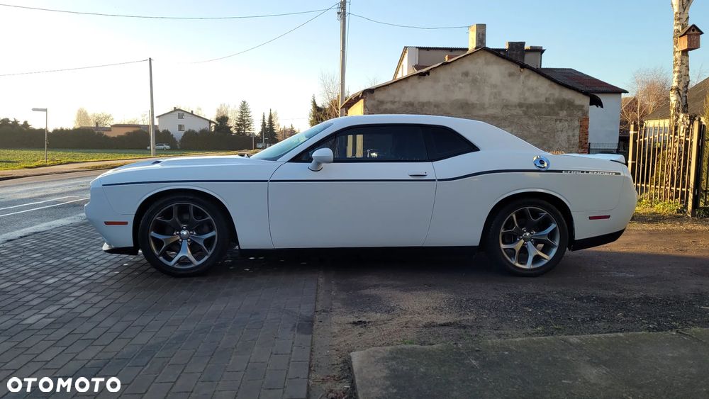 Dodge Challenger - 7