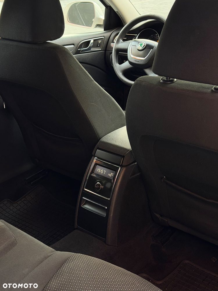 Skoda Superb 1.8 TSI DSG Comfort - 16