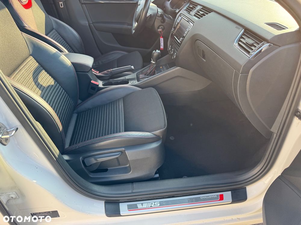 Skoda Octavia 2.0 TDI DSG RS - 31