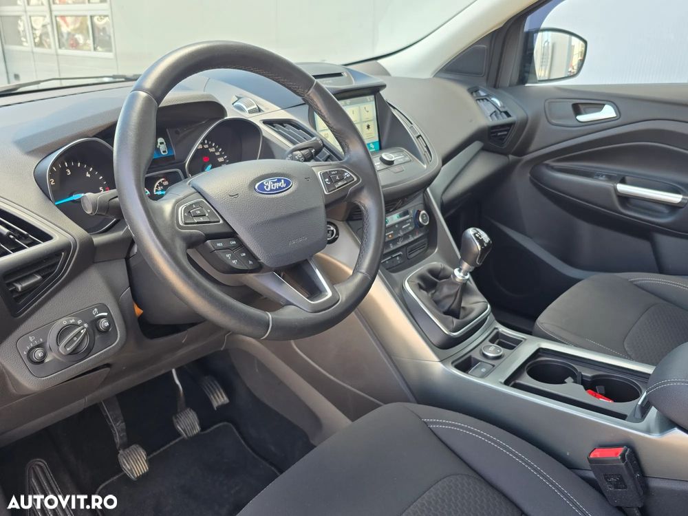 Ford Kuga 1.5 TDCi 2WD Titanium - 15