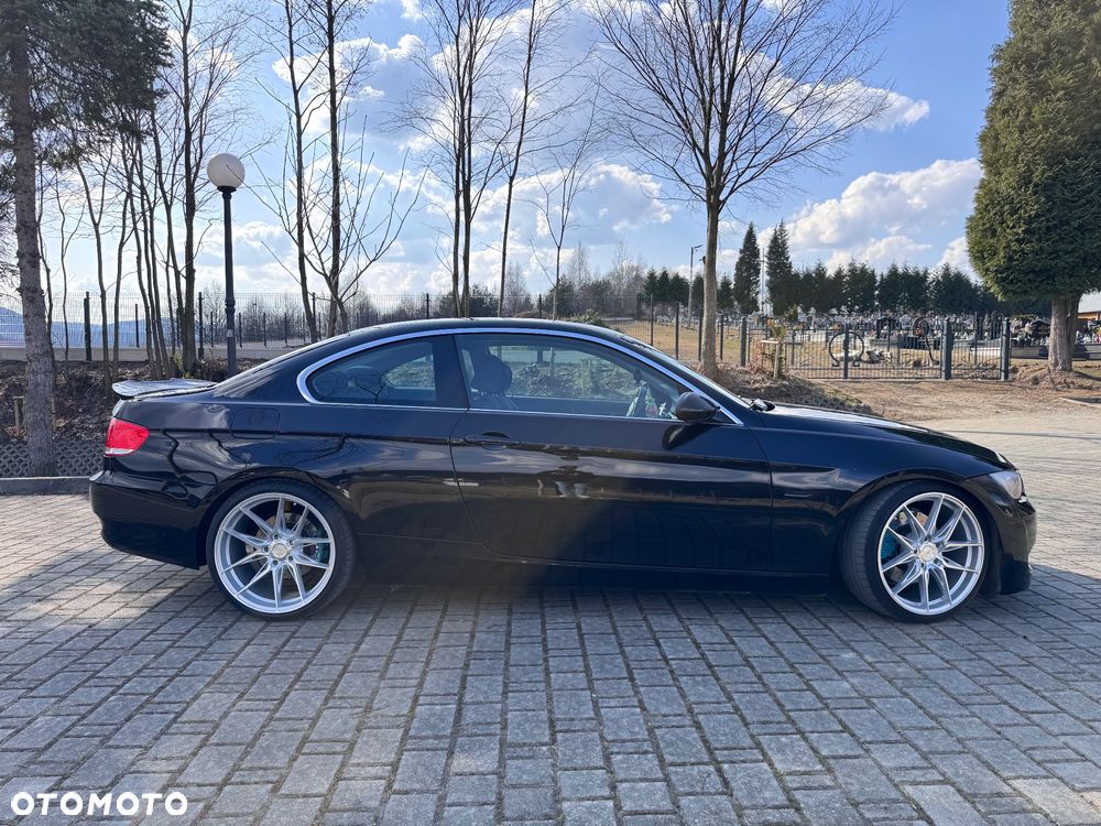 BMW Seria 3 325i - 5