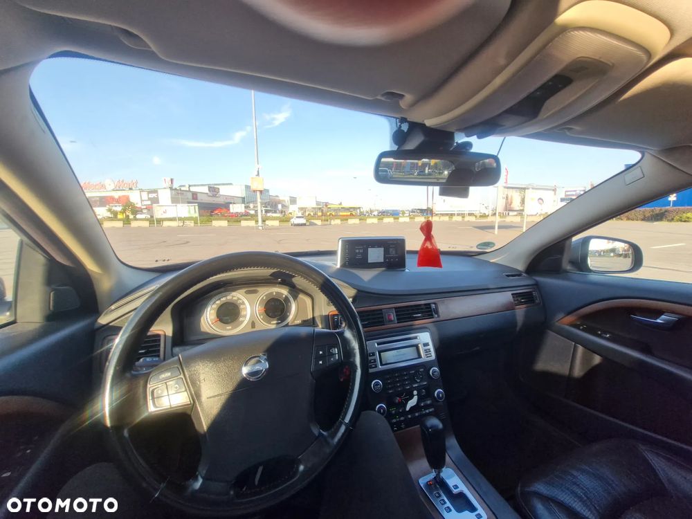 Volvo V70 D5 Summum - 9