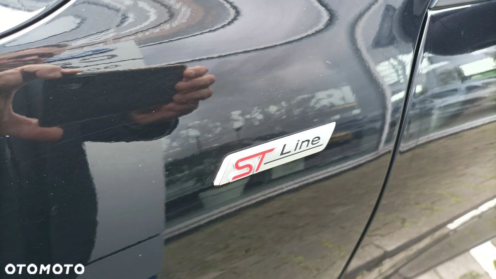 Ford Kuga 2.5 FHEV FWD ST-Line - 4
