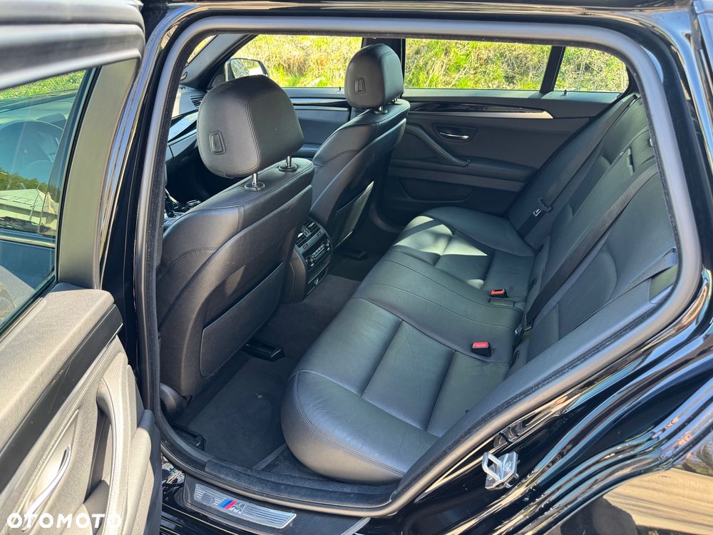 BMW Seria 5 520d xDrive - 11